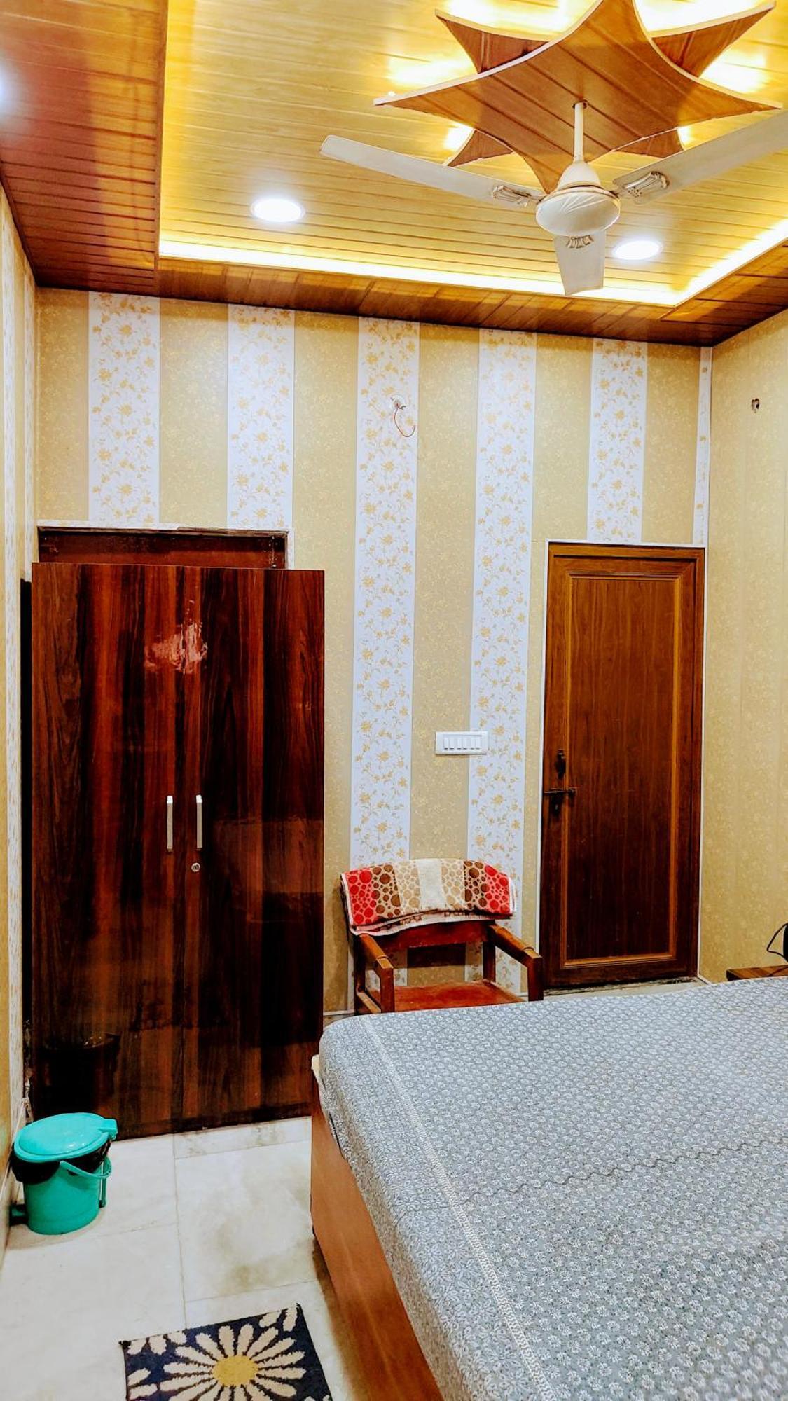 Hotel Raju Homestay Ayodhya 150 Meters From Shree Ram Janmbhoomi Temple 200 Meters From Ayodhya Dham Railway Station Ngoại thất bức ảnh