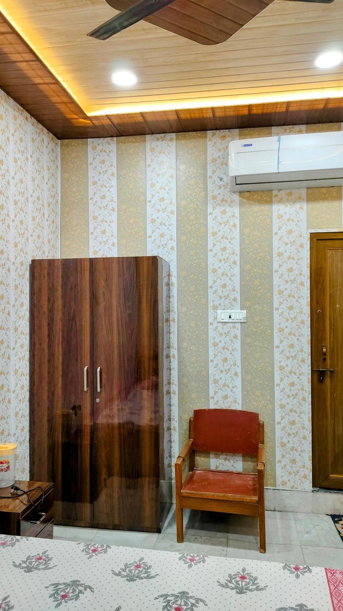 Hotel Raju Homestay Ayodhya 150 Meters From Shree Ram Janmbhoomi Temple 200 Meters From Ayodhya Dham Railway Station Ngoại thất bức ảnh