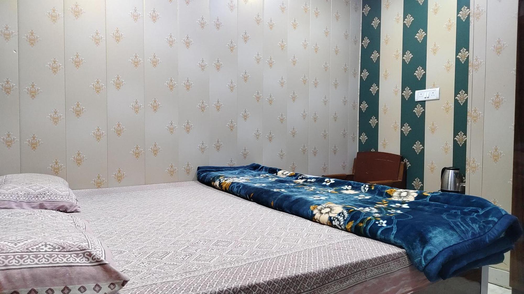 Hotel Raju Homestay Ayodhya 150 Meters From Shree Ram Janmbhoomi Temple 200 Meters From Ayodhya Dham Railway Station Ngoại thất bức ảnh