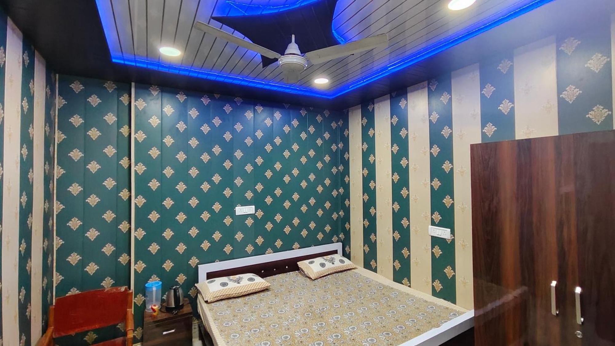 Hotel Raju Homestay Ayodhya 150 Meters From Shree Ram Janmbhoomi Temple 200 Meters From Ayodhya Dham Railway Station Ngoại thất bức ảnh